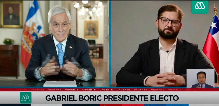 A la derecha presidente de Chile Sebastián Piñera, a la izquierda Presidente Electo Gabriel Boric